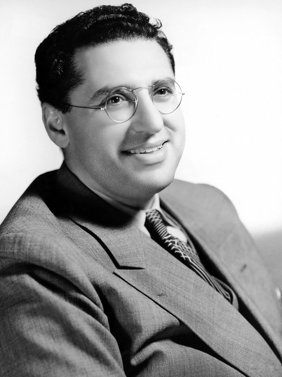 portrait photo of Hollywood film director women's director movie young in suit and tie George Cukor