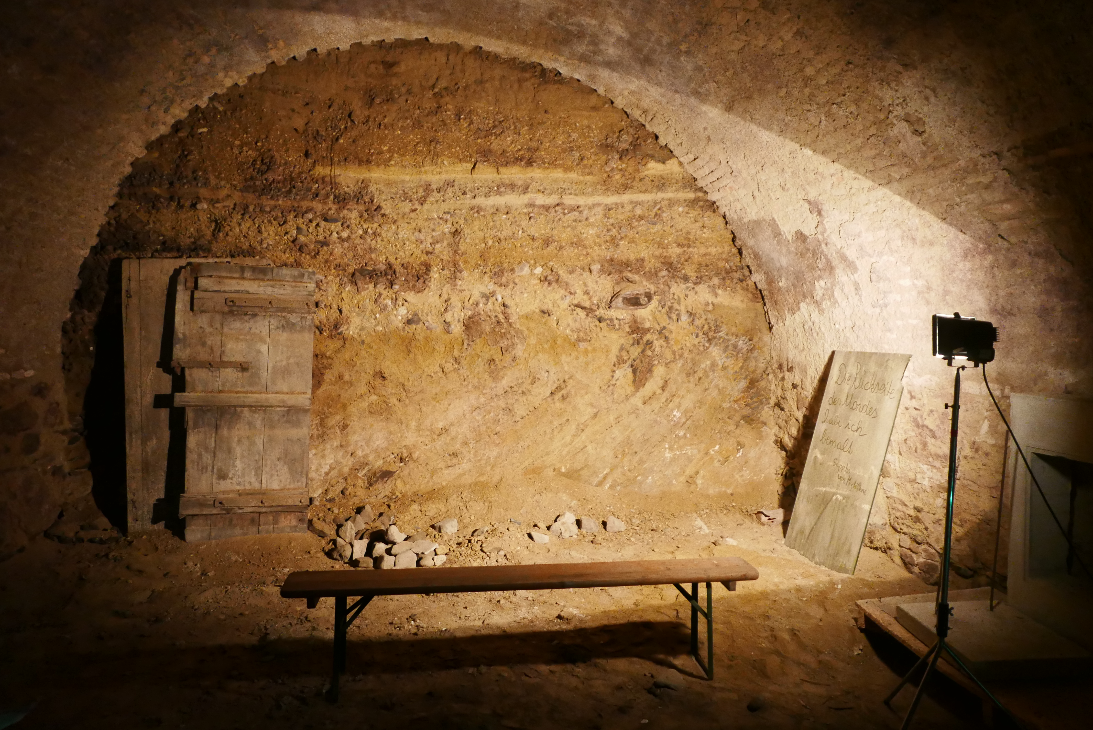 GEFLÜSTER, 2018