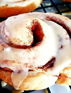 Cinnamon rolls (Classic Glaze)