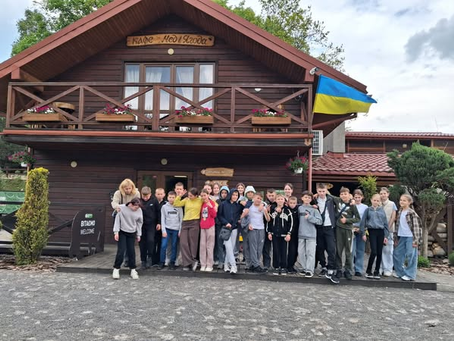 27 травня здобувачі освіти  6-7 класів Залузькоі гімназії побували у Ведмежому притулку в с. Домажирі. Діти пройшли ведмежими стежками, брали участь у квесті Ведмежий шлях