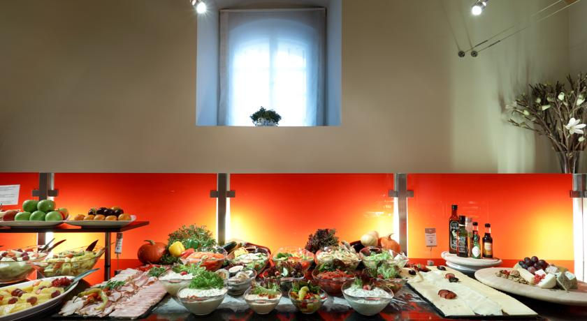 Thumbnail: 13.3-17.3 , 5* , Eurostars Thalia , ע"ב א. בוקר