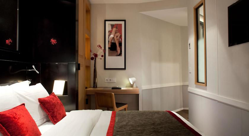 Thumbnail: 28.3-1.4, 4*, Marceau Champs Elisees , ע"ב א. בוקר