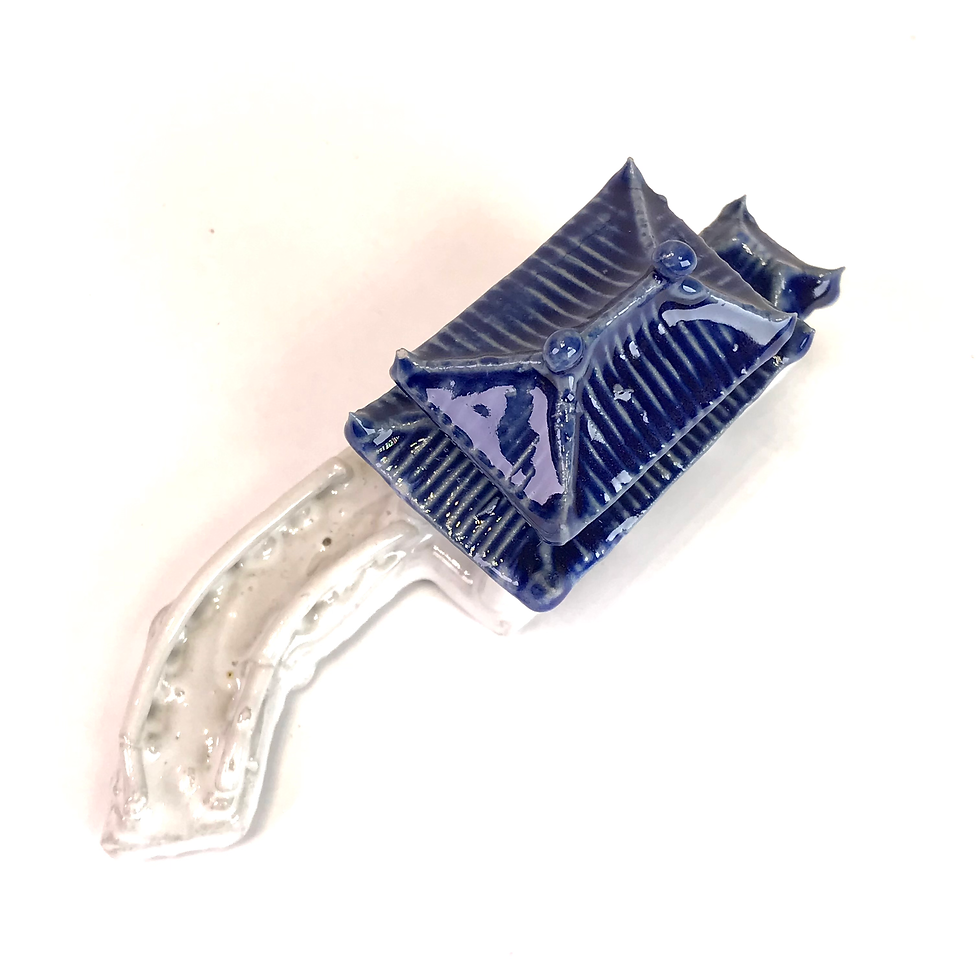 Temple blanc et bleu de 6 cm de hauteur FIGURINE en terre cuite