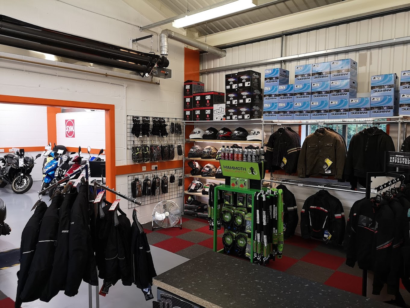Ben s Motorcycle Clothing Shop In Andover Hampshire BMC