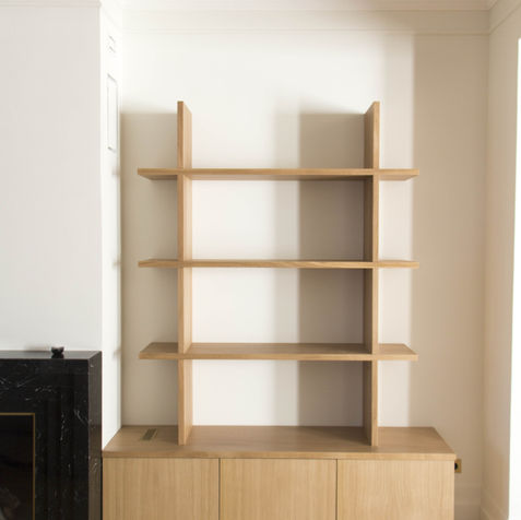 Meuble sur mesure en chêne massif, et aggloméré plaqué chêne, verni.jpg