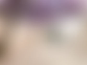 Aussenbereich einer Villa in Travertin eingekleidet 