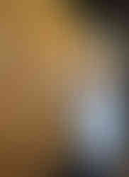 Tocuh and feel – Marcello Moronese vor Parkettwand