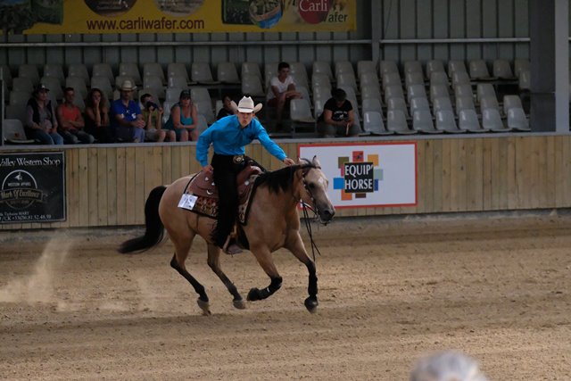 Andrin Kälin und JEA Custumized Puff 