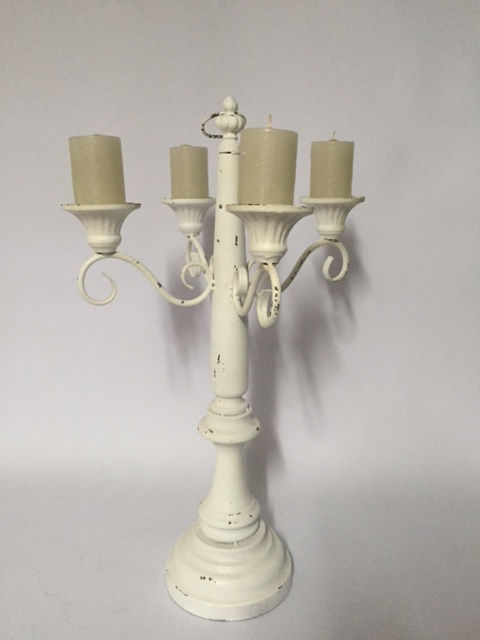 CANDELABRO BRANCO 4 VELAS.JPG