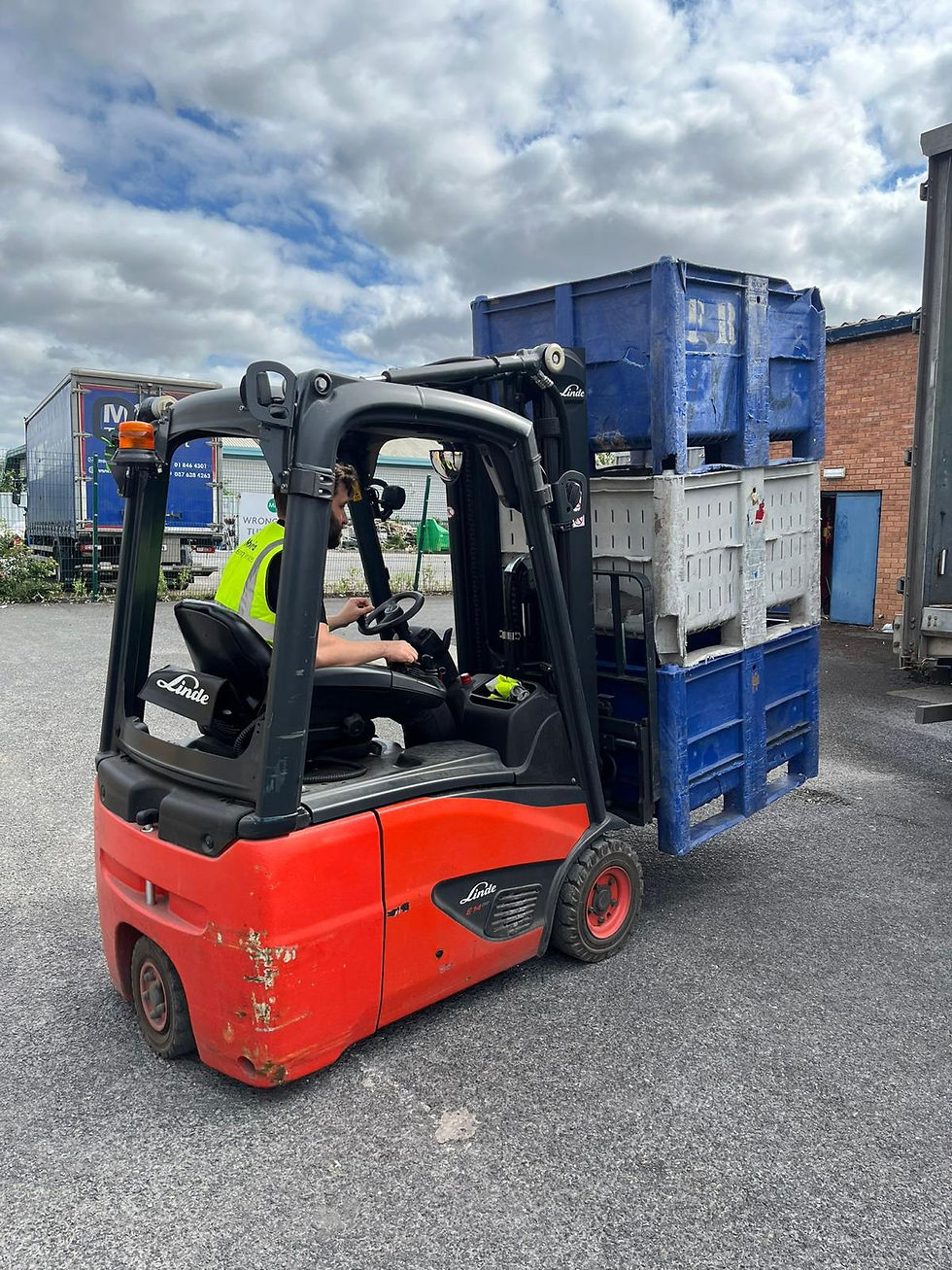 WhatsApp Image 2024-09-30 at 15.03.44 (1).jpeg