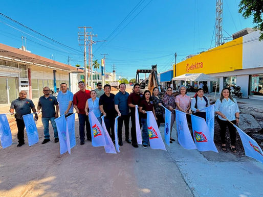Lupita López da banderazo a tres obras de agua y drenaje en la colonia Centro