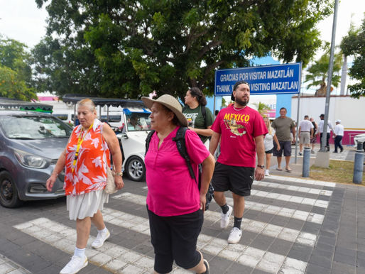 Cruceristas reactivan economía de Mazatlán y sus comunidades