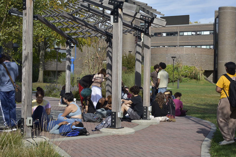 Students waiting in the Quad during the investigation (Photo by Sophia Pallozzi)