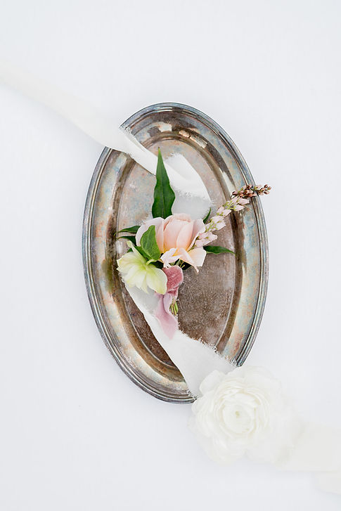 Beautiful Blush Fine Art boutonniere made by san diego floral designer Le Champagne Projec