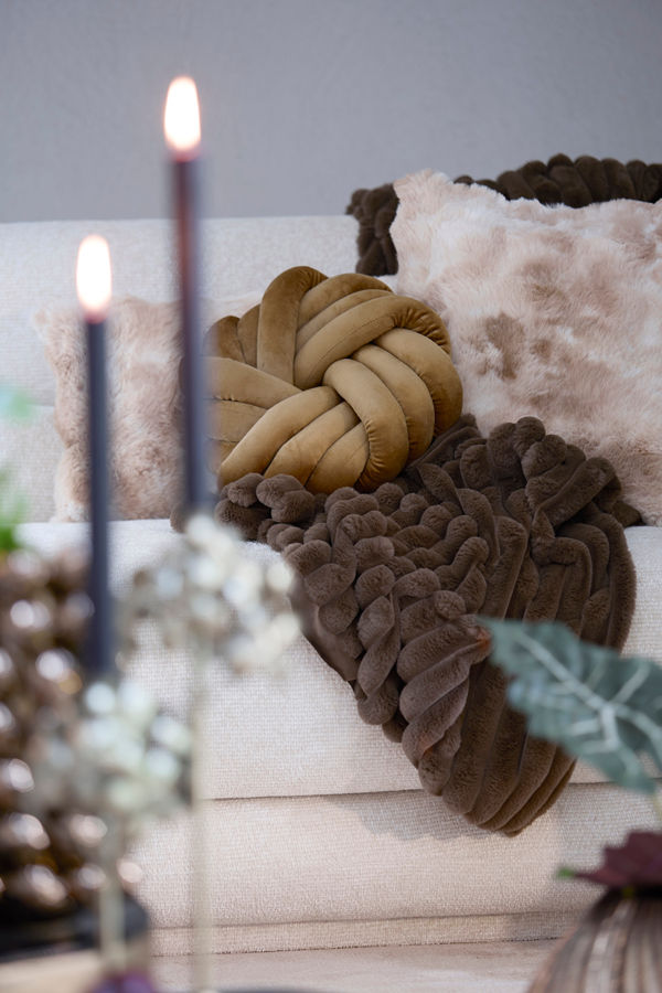Thumbnail: Kussen 33x33 cm KNOT velvet caramel
