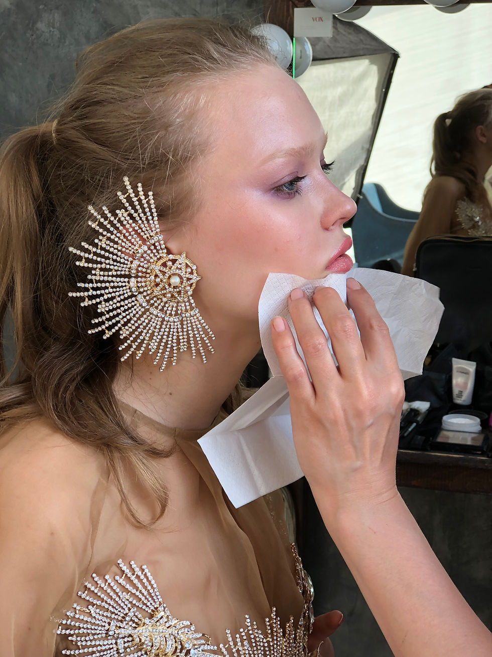 Thumbnail: Ear cuff