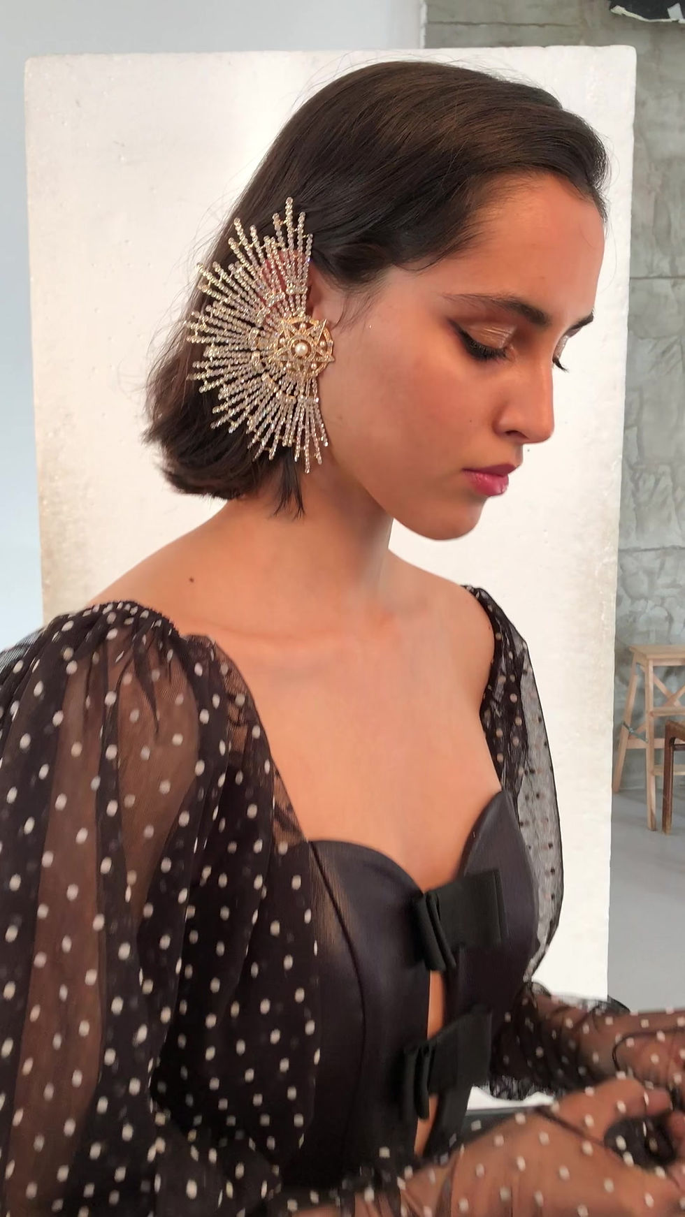 Thumbnail: Ear cuff