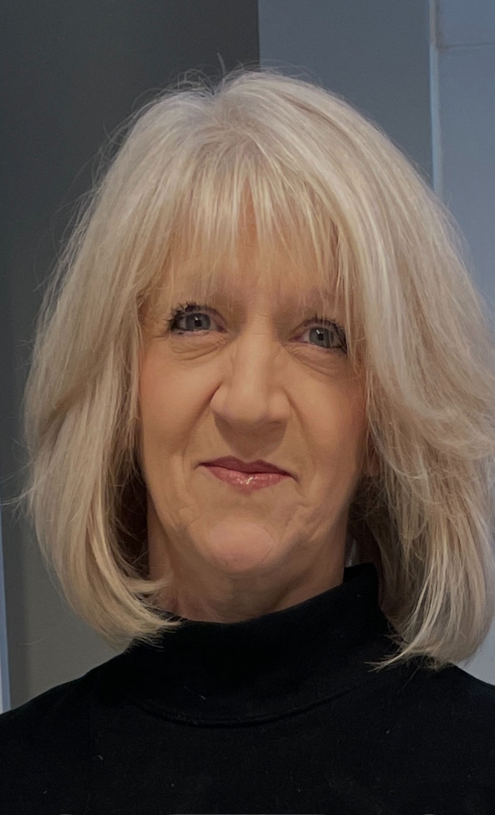 Bio Pic Darlene_edited.jpg