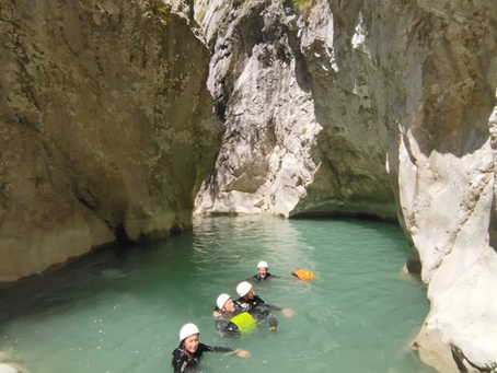 Une journée d'encadrement en Canyoning dans les Alpes du Sud