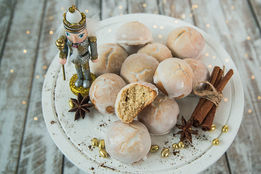 Legyen szó hagyományos, vagy modern édességekről, sós vagy édes finomságokról, mi elkészítjük!