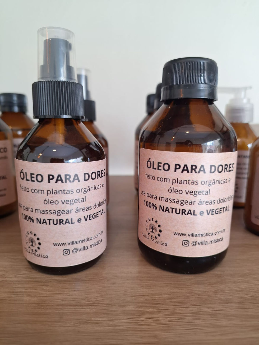 Miniatura: Frasco de Óleo para Dores Villa Mística, feito com plantas medicinais orgânicas e óleos essenciais de copaíba e alecrim, para