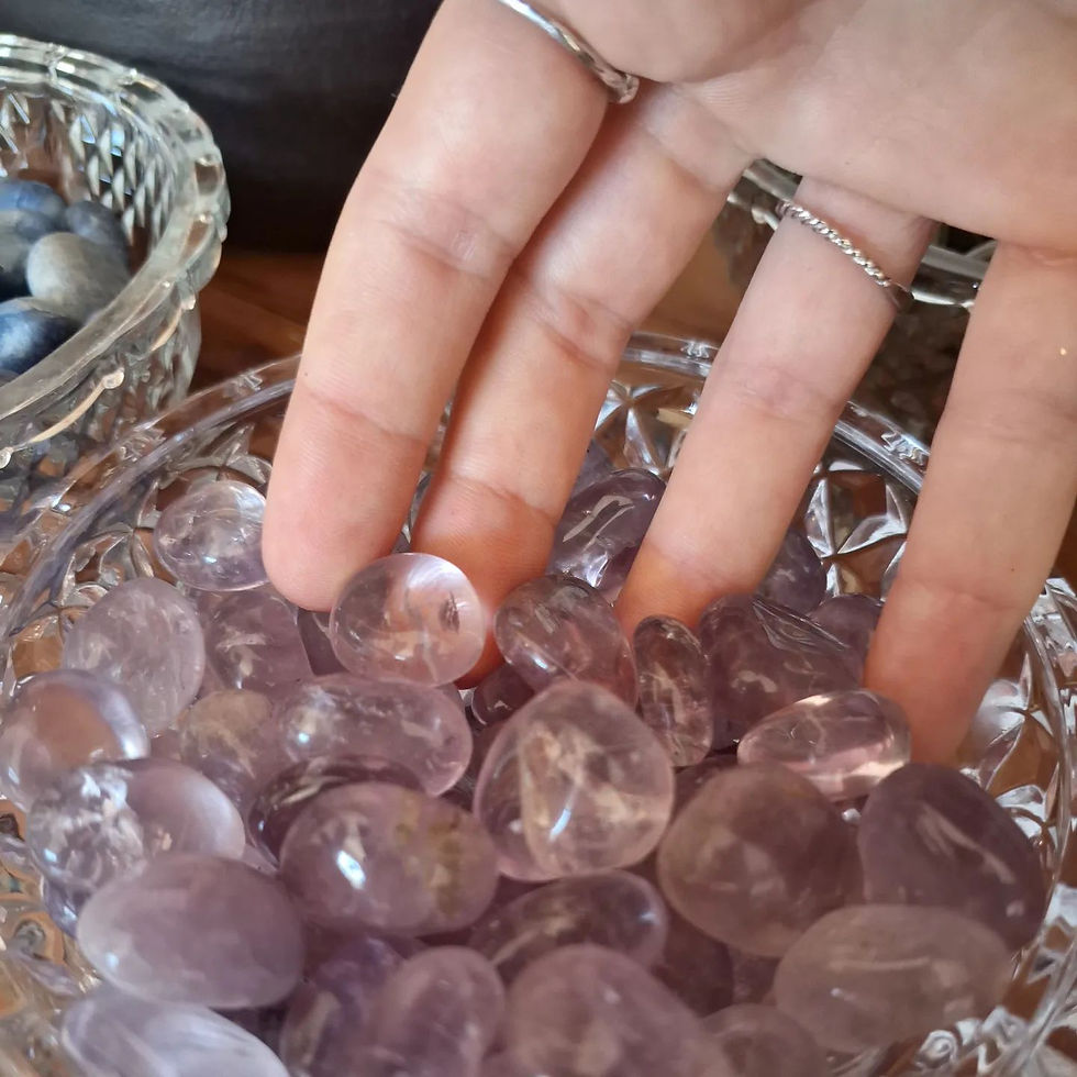 Cristal Ametista roxa – pedra para proteção energética, espiritualidade e meditação.