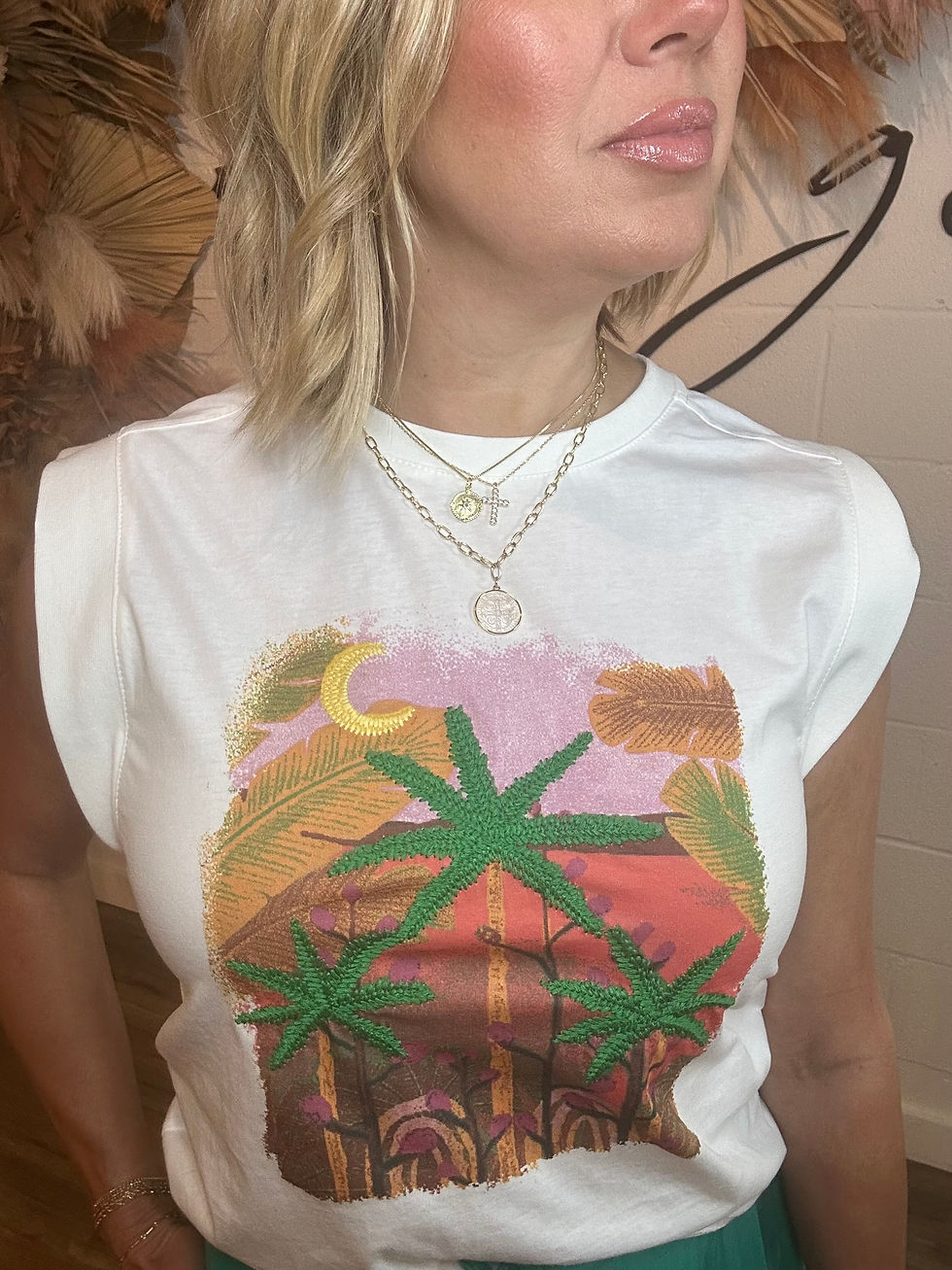 Thumbnail: White Palm Tees