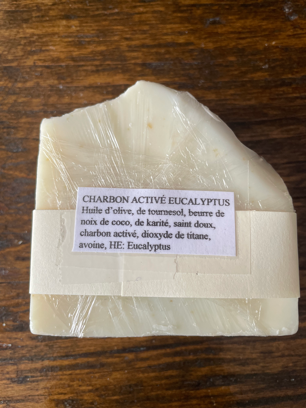 Thumbnail: Savon charbon activé et eucalyptus  