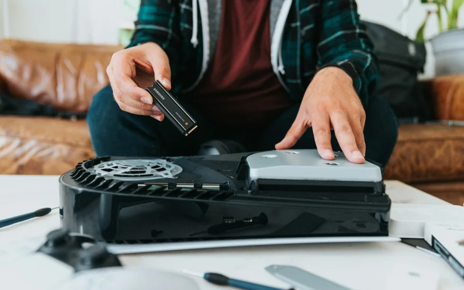 Será tudo isso mesmo?Sony requisita patente de tecnologia que pode reduzir tamanho dos jogos de 100 GB para 100 MBPatente da Sony reduz tamanho de jogos de PS5 e PS6 com sistema híbrido de download