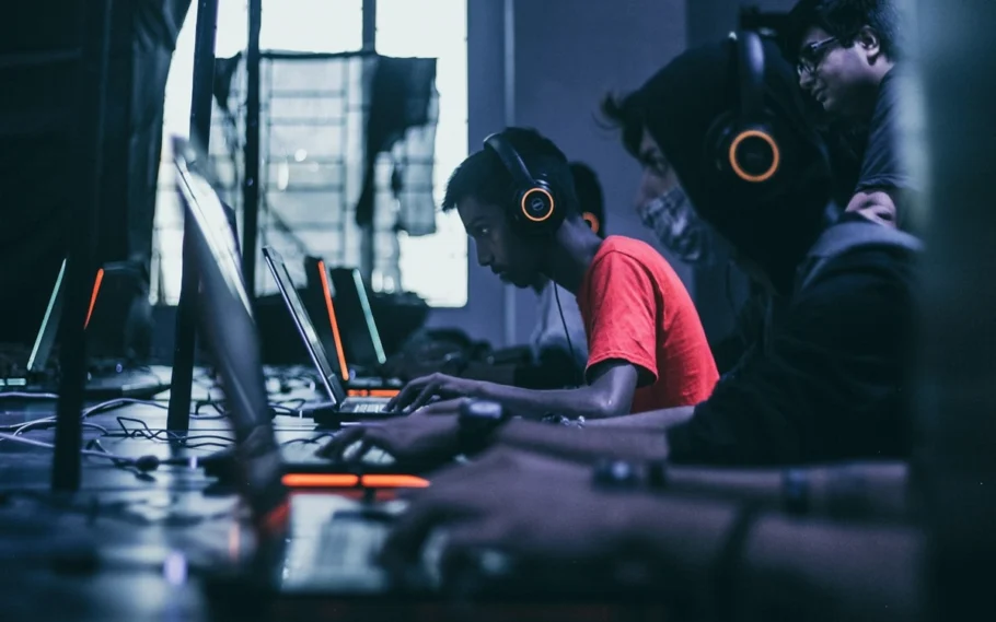Não está fácil para ninguémPesquisa mostra que grande parcela dos desenvolvedores de jogos pensa em deixar a indústriaPesquisa da Skillsearch aponta que 44% dos profissionais de games buscam deixar