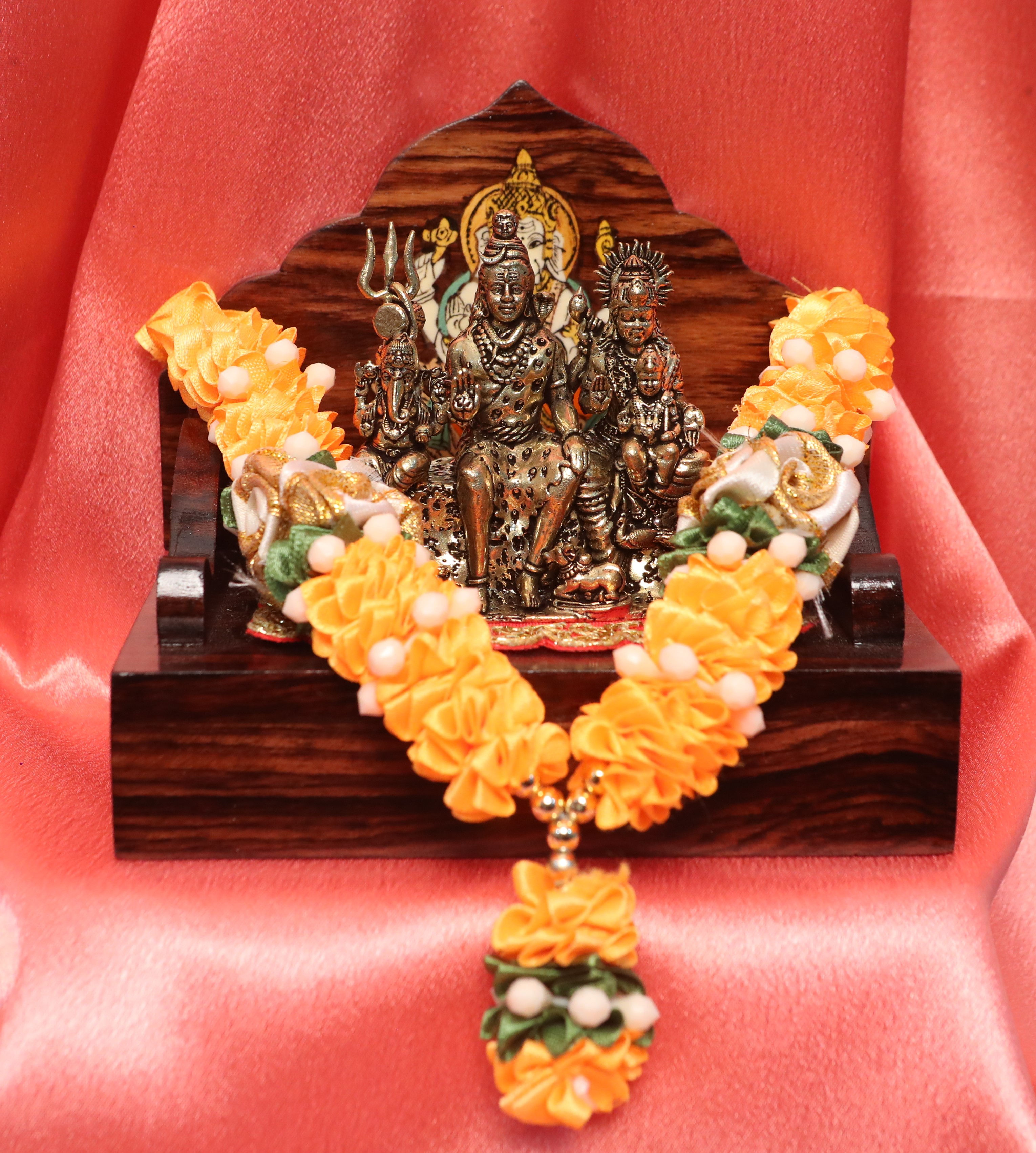Lord Shiva Family (Mandaasana Setup)