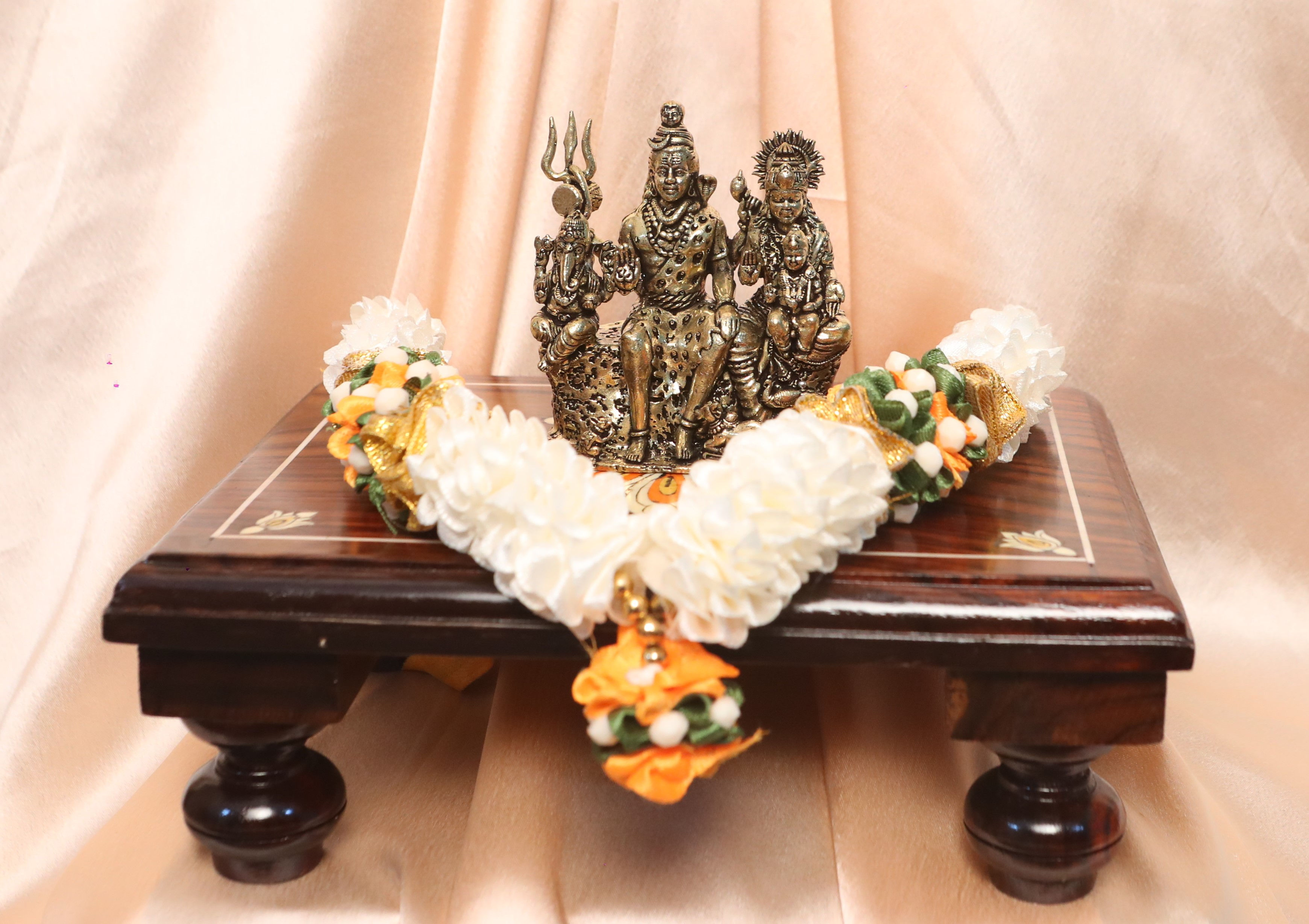 Lord Shiva Family (Peeta Setup with Garland)