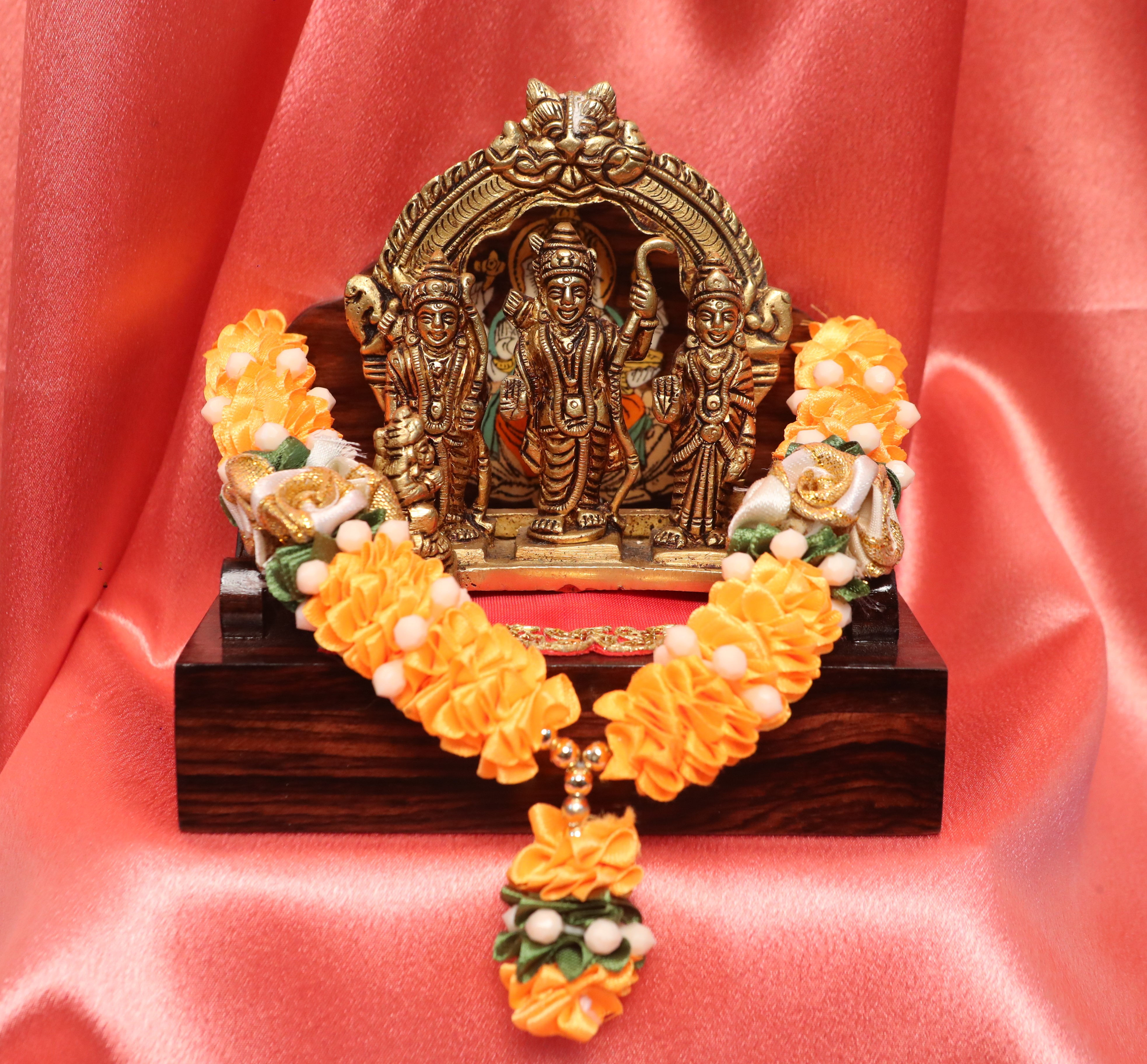 Shree Rama Darbar (Heavyweight Mandaasana Setup)