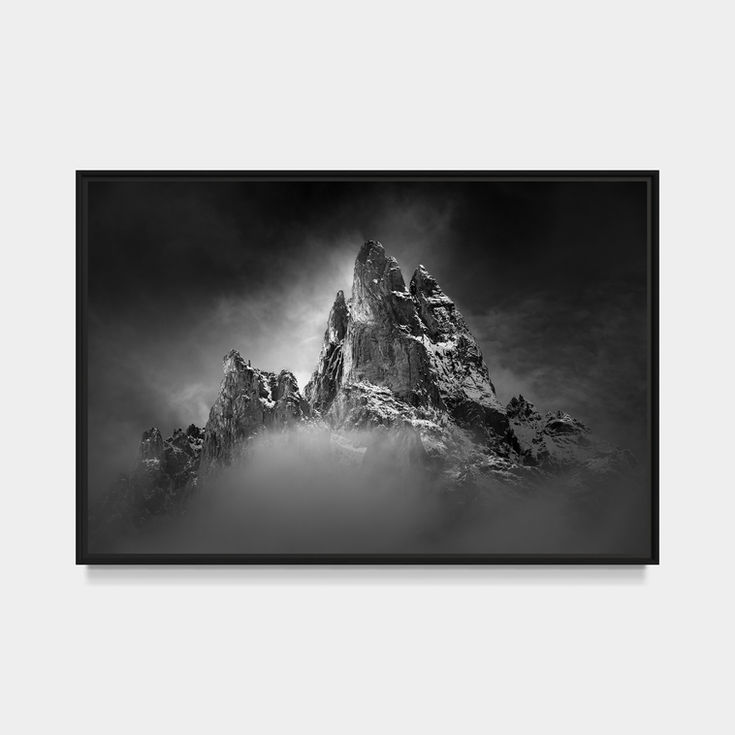 Photo noir et blanc vallée de la Clarée montagne dramatique