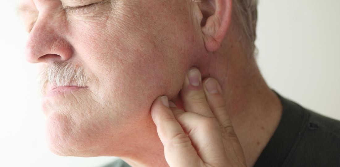 man-with-painful-temporomandibular-joint_edited.jpg