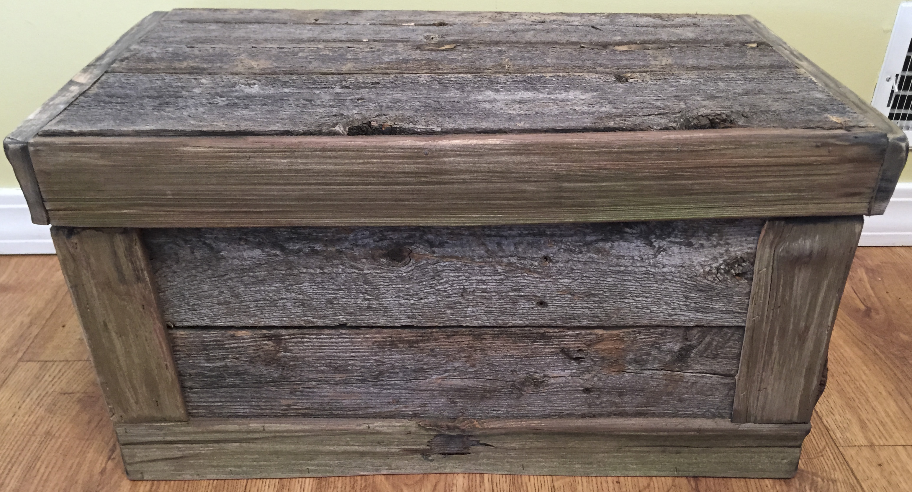 Barn Wood Flat Top Chest w/Cedar