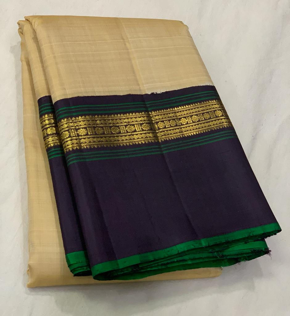Thumbnail: 1G zari weaves* 

🦚 Pure  Antique  zari Kanchipuram pure Handwoven silk saree w
