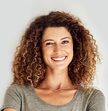 Heureuse jeune femme