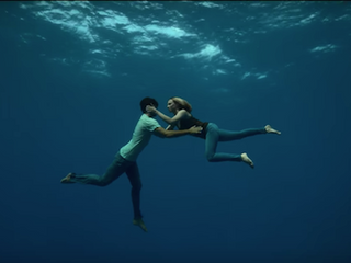 "Runnin" entre as 10 melhores músicas de 2015.