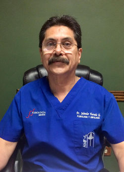 Dr. Salvador Hurtado Garabito