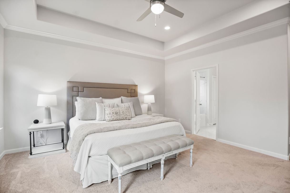 monochromatic_primary_bedroom_in_conroe_texas.jpg