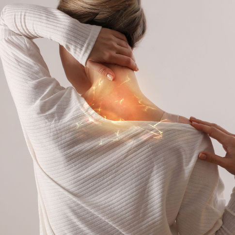 woman-suffers-neck-and-back-pain-due-to-myelopathy