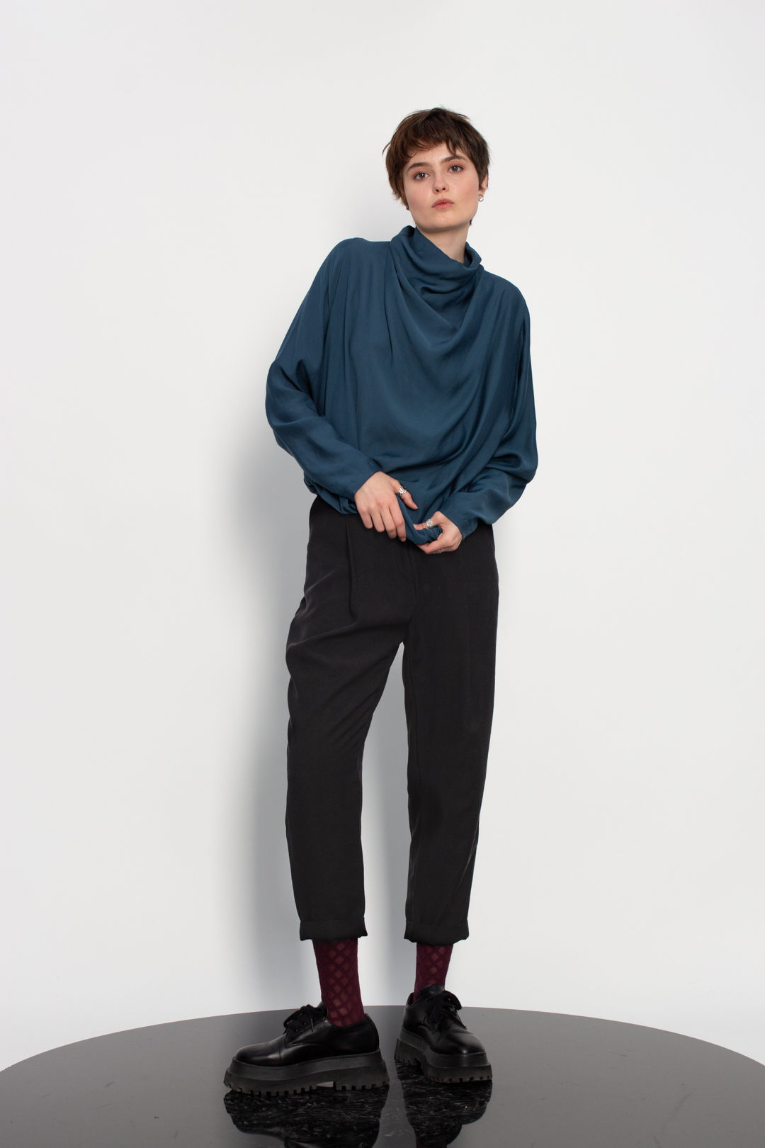 Off-Kilter Waistband pegged Pants