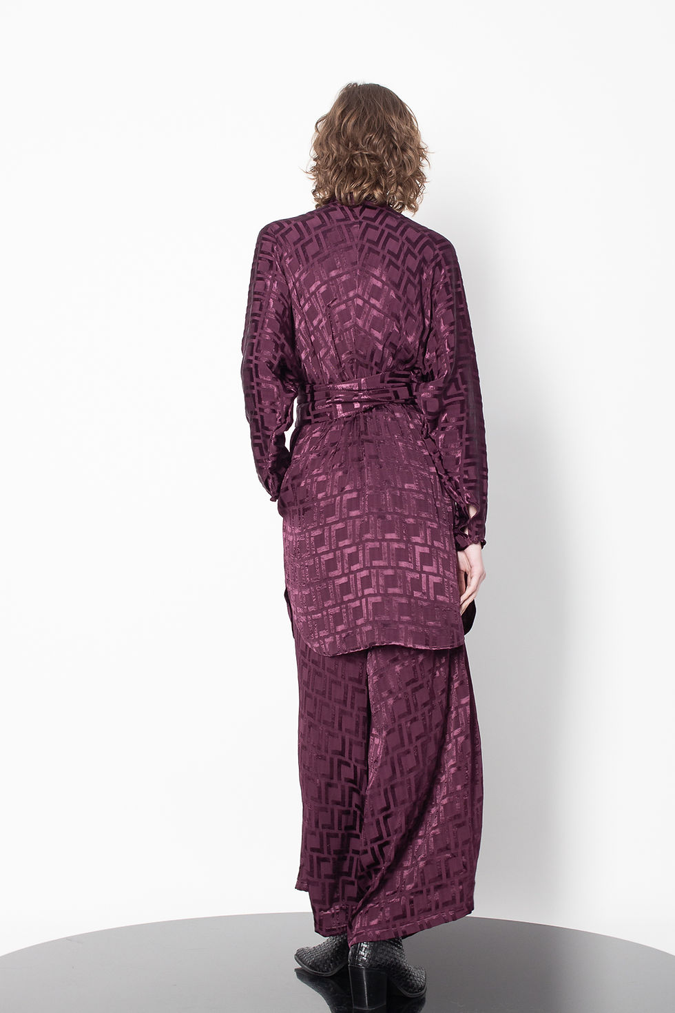 Thumbnail: Cropped Square-Leg Pants