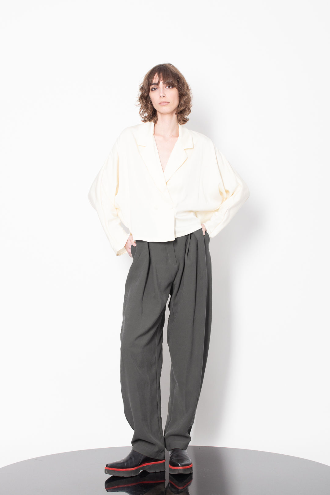 Cropped viscose top with batwing sleeves