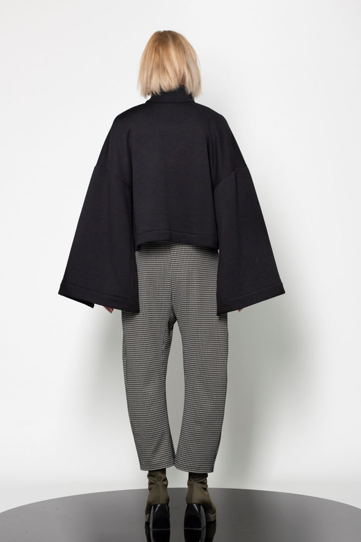 Thumbnail: Box shape jersey cropped  cape