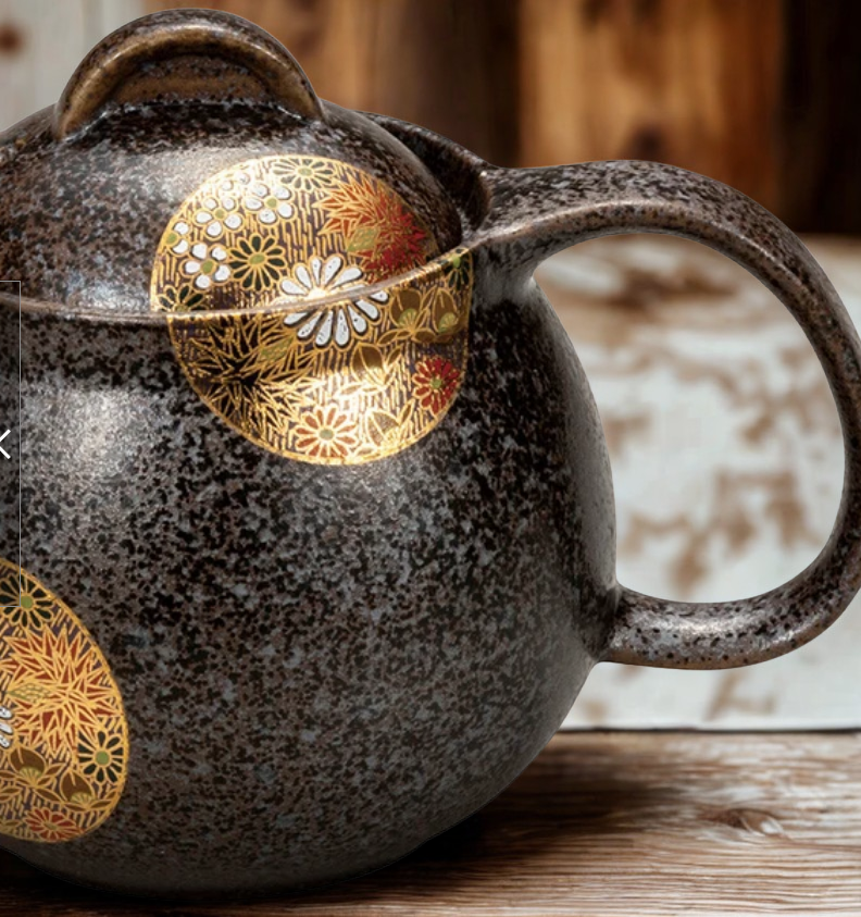 Thumbnail: ポット急須 Teapot with Gold Flowers