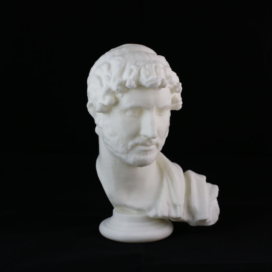 Modelo do imperador Adriano impresso em PLA.
Altura: 20 cm.