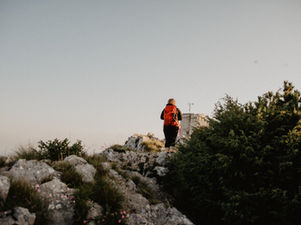 Hikkers on top of the mountain