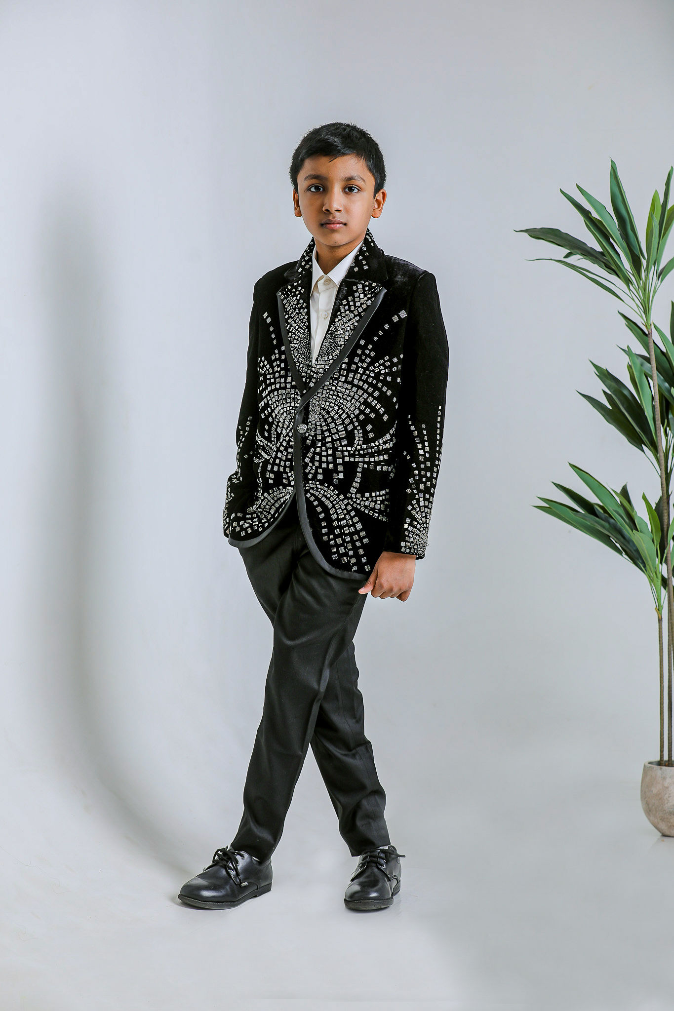 BLACK CHIR TUXEDO